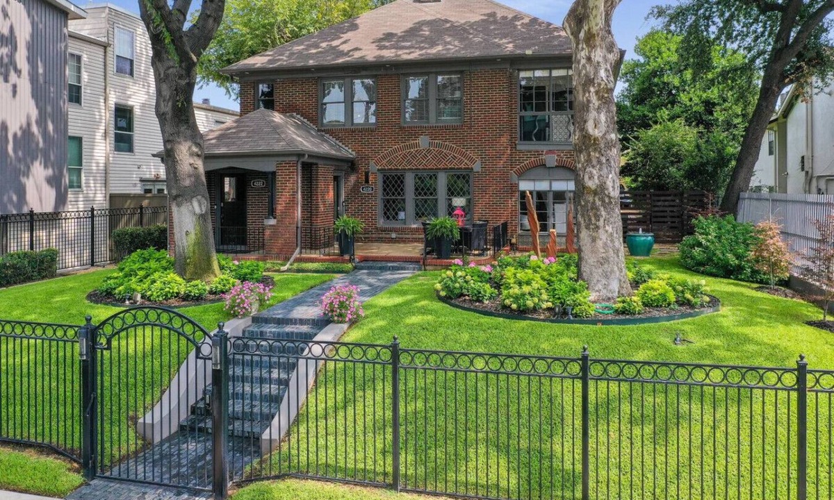 Oak Lawn House | World Cup Ready in Dallas - Uptown/Oak Lawn