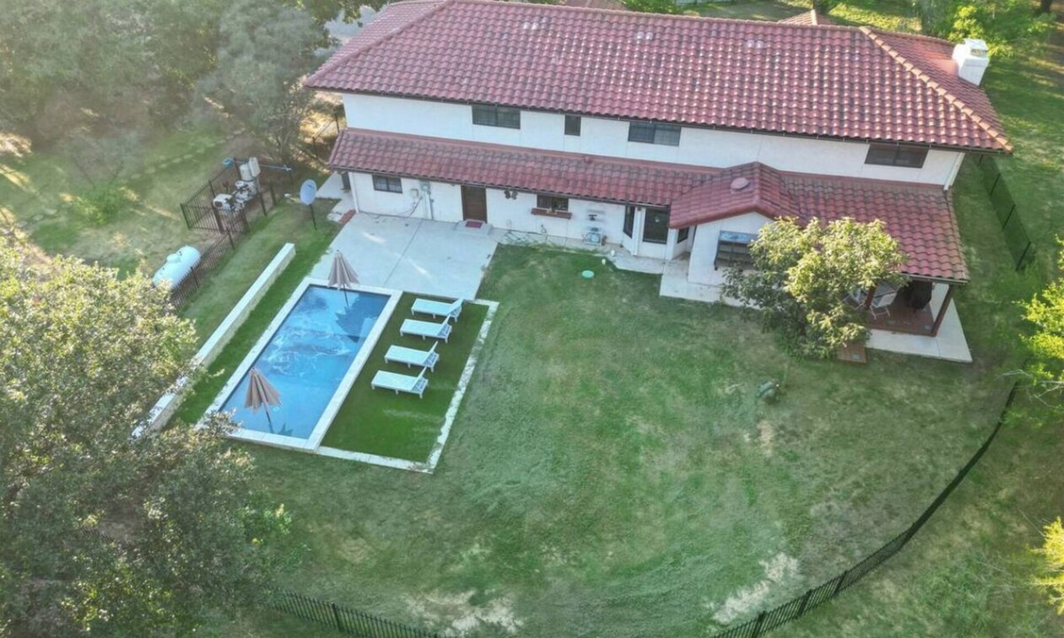Bartonville Other | World Cup Ready - Vintage Stay, 30 Acres & Animals