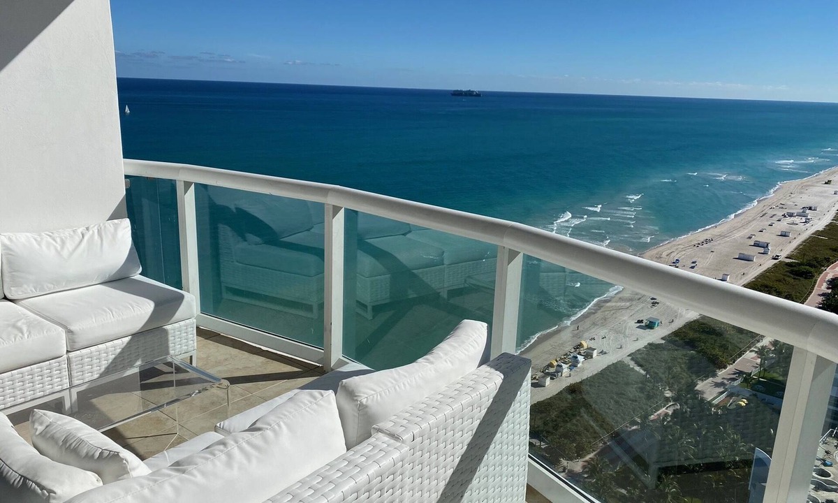 Mid Beach Condo | World Cup Spectacular! Stunning ocean view full service living on Miami Beach.