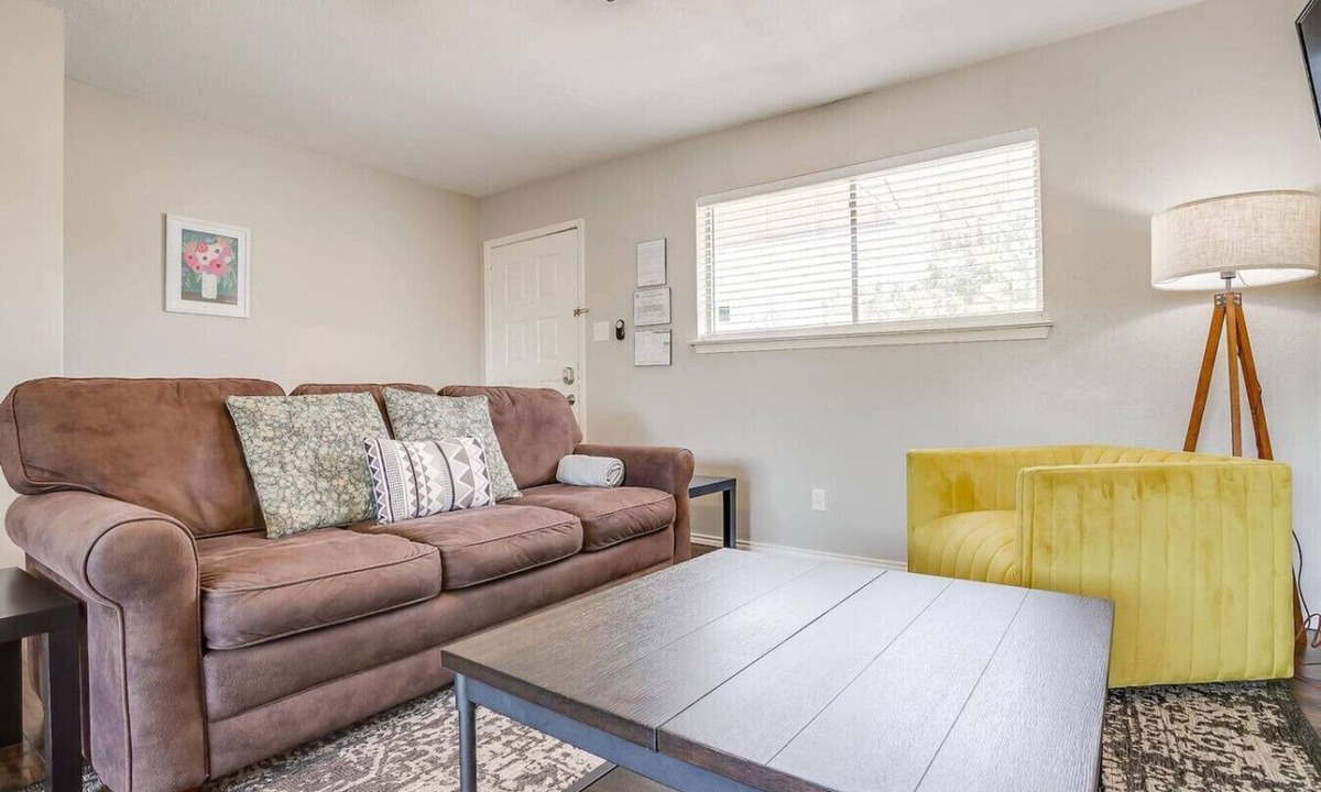 Central Arlington Apartment | World Cup Stay | Walk to AT&T Stadium!
