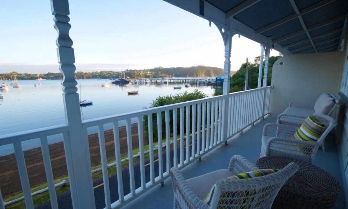 Opua Apartment | Wow Idyllic restful beach front accommodation