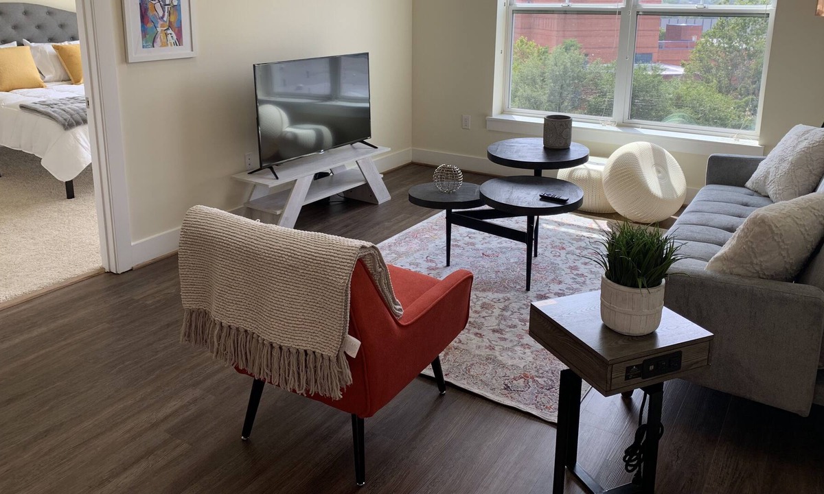 Jefferson Manor Apartment | WOW | Stylish & luxury 2BR LOFT Heart of Old Town