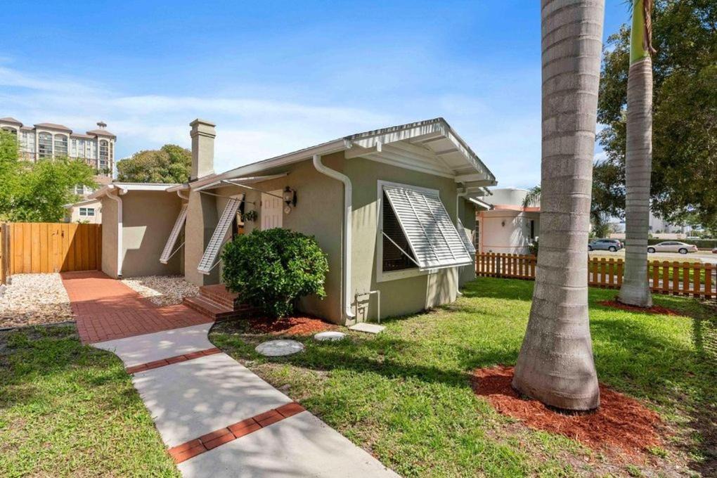 Grandview Heights House | WPB Downtown Retreat