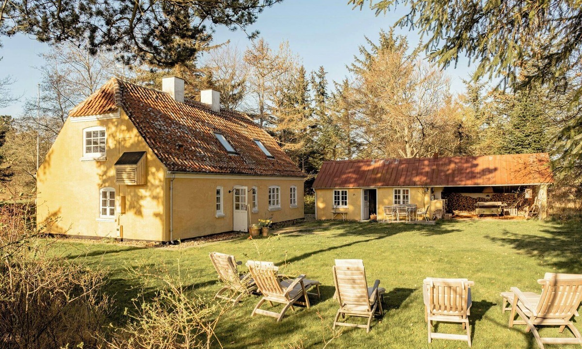 Skiveren House | Wrapped in woodland peace in Denmark