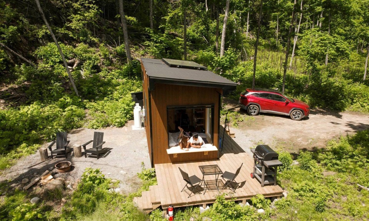 Calabogie Cabin | Wren Cabin | Off-grid Tiny Cabin in the Woods