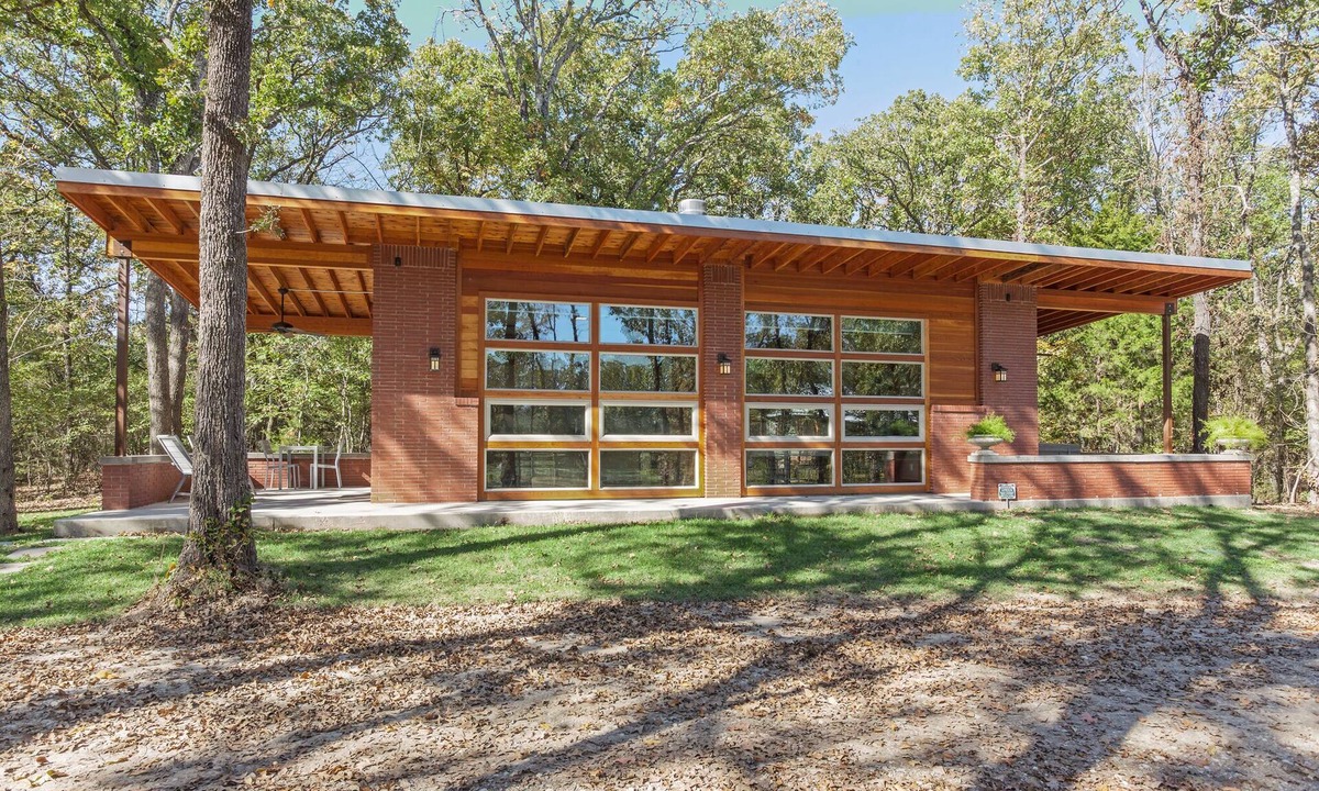 Royse City Cabin | Wright House - Architectural beauty in the woods