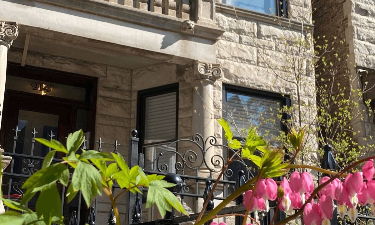 Lakeview Condo | Wrigleyville Inn - Unit 1