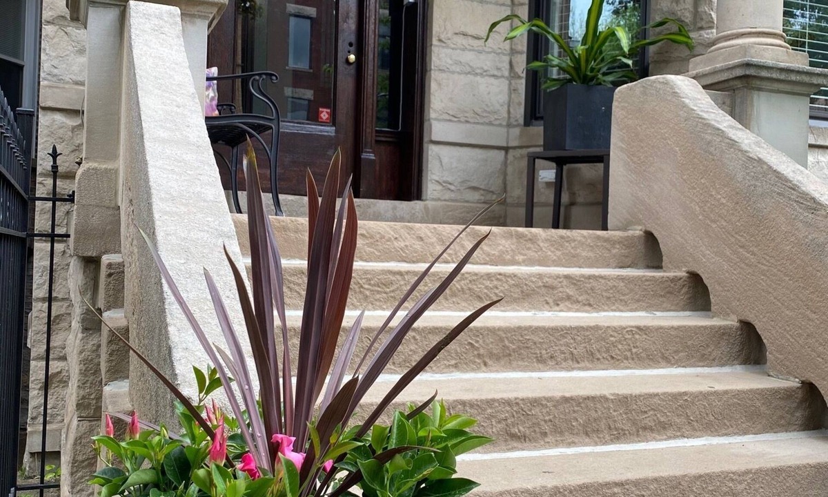 Lakeview House | Wrigleyville Inn
