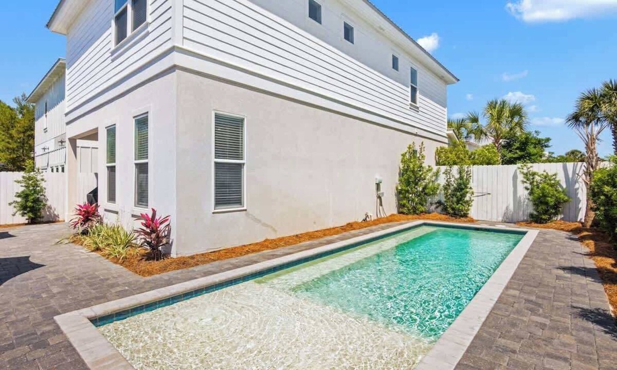 Miramar Beach House | WS, Miramar Beach, Private Heated Pool & Splash Pad, Golf Cart, Walk to Beach
