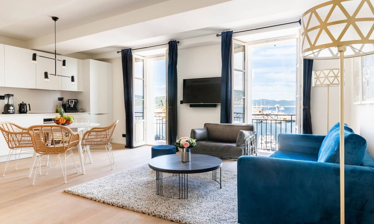 Old Town Apartment | Wunderschöne Wohnung mit Balkon am Hafen by Interhome