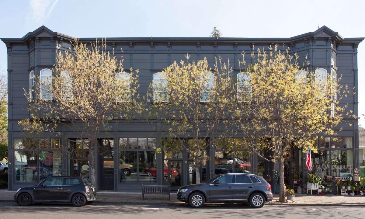 St. Helena Hotel | Wydown Hotel