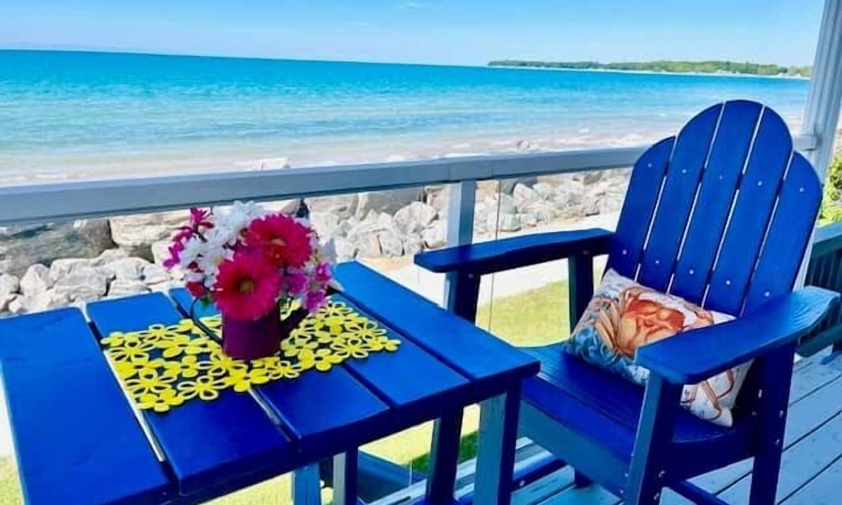 Sherkston House | WYLDEWOOD BEACHFRONT stunning views!