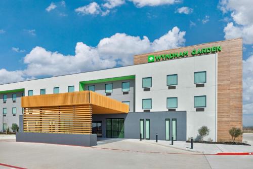 Anna Hotel | Wyndham Garden Anna
