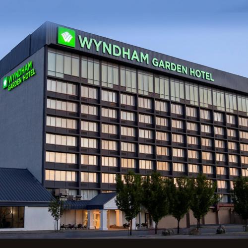 Downtown Niagara Falls Hotel | Wyndham Garden at Niagara Falls