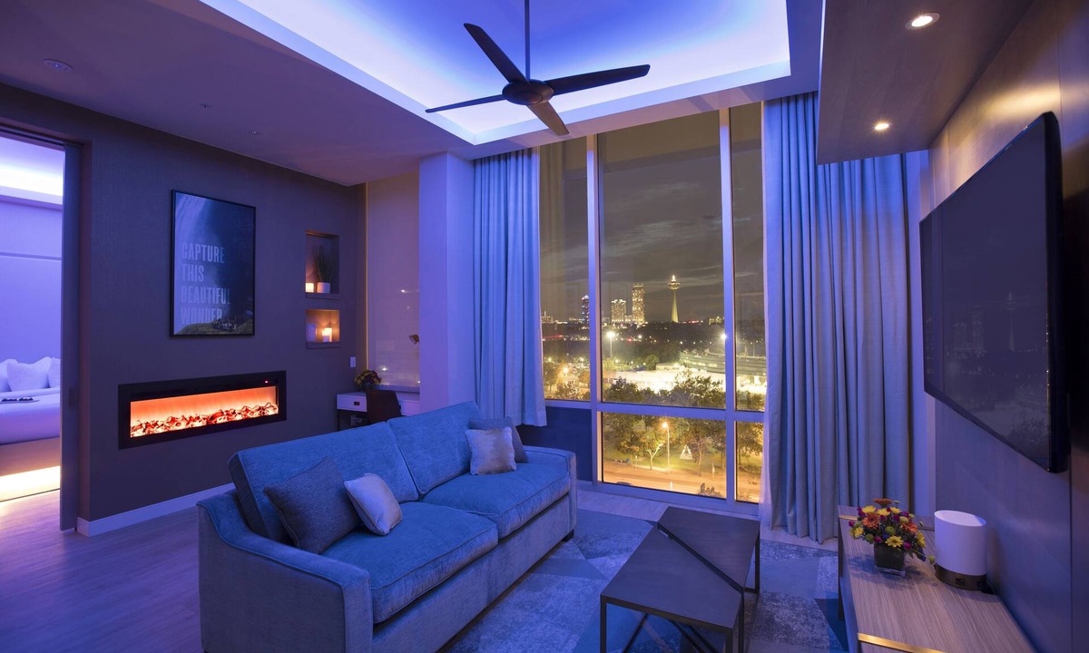 Downtown Niagara Falls Hotel | Wyndham Garden at Niagara Falls