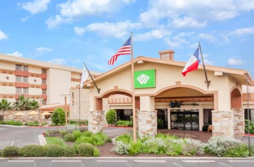 Parker Lane Hotel | Wyndham Garden Hotel Austin