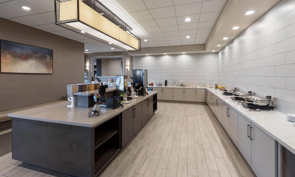 Barker Hotel | Wyndham Garden Katy Energy Corridor