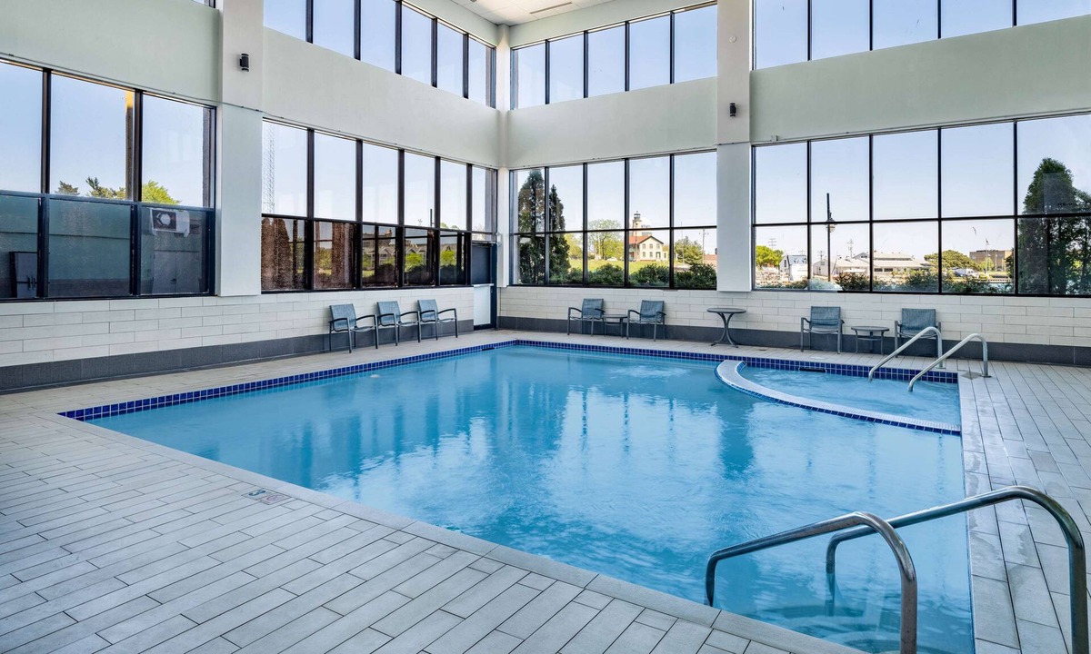Downtown Kenosha Hotel | Wyndham Garden Kenosha Harborside