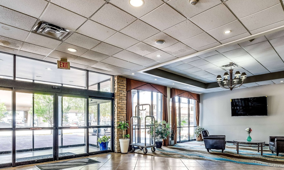 Wichita Hotel | Wyndham Garden Wichita Downtown