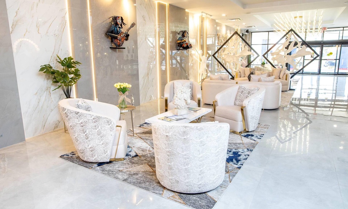 Kenner - Louis Armstrong International Airport Hotel | Wyndham New Orleans Airport & Conference Center