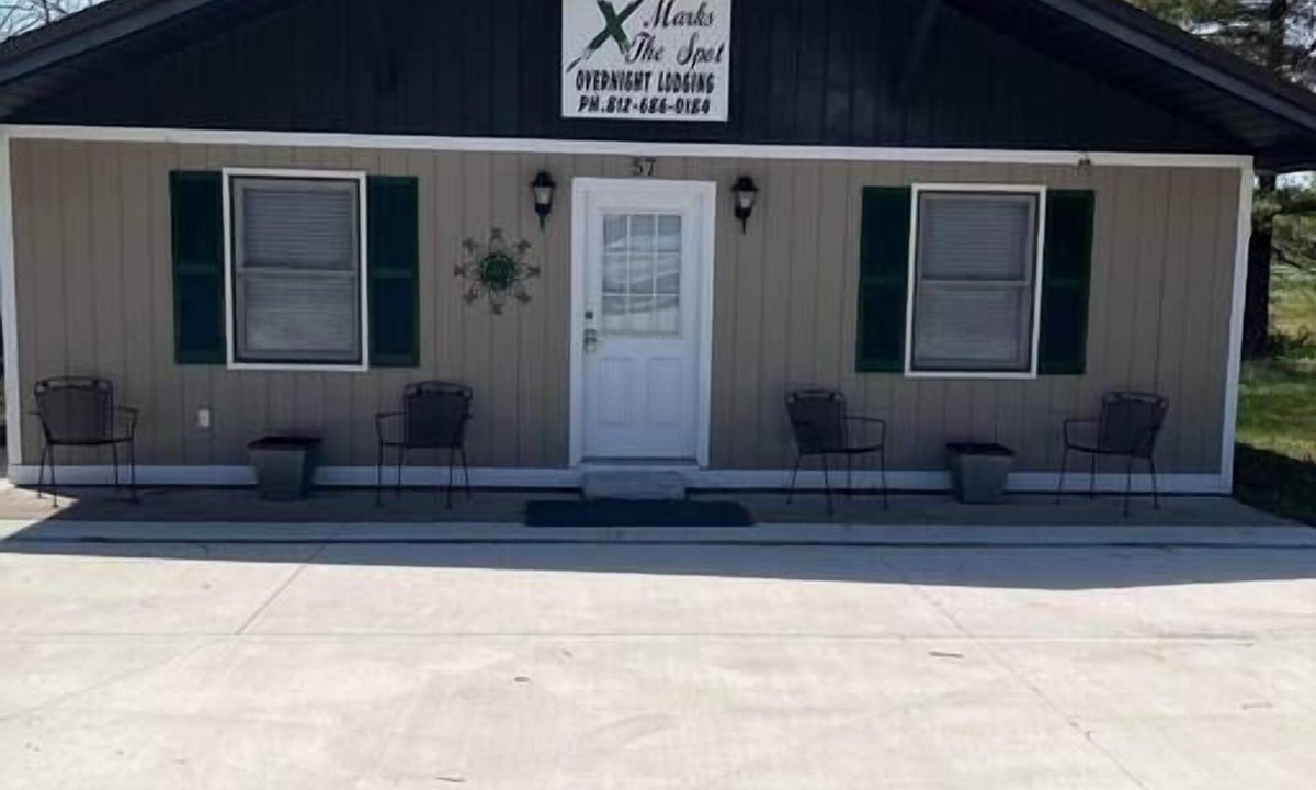 Santa Claus House | X Marks the Spot (Green)