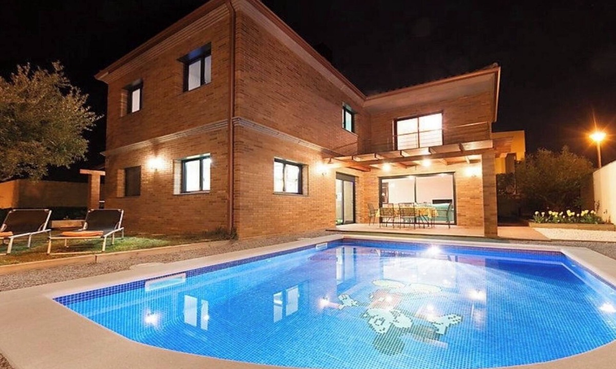 Sant Feliu de Guixols Ski Chalet | Xalet mas trempat