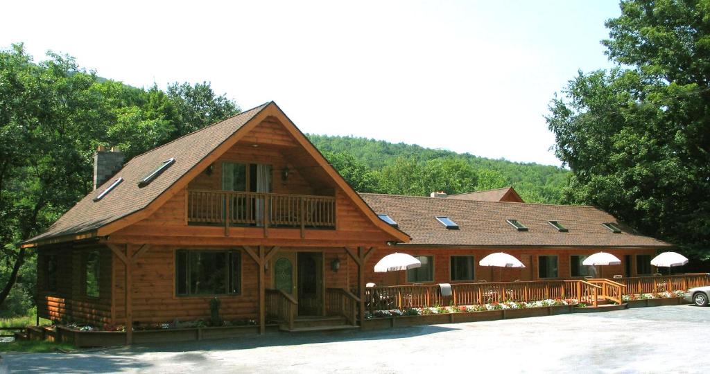 Jewett Center Resort | Xenia Lodge