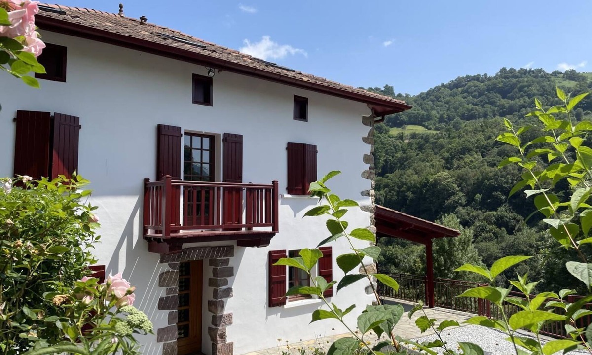 Banca House | XUHINXAHAREA - BANCA