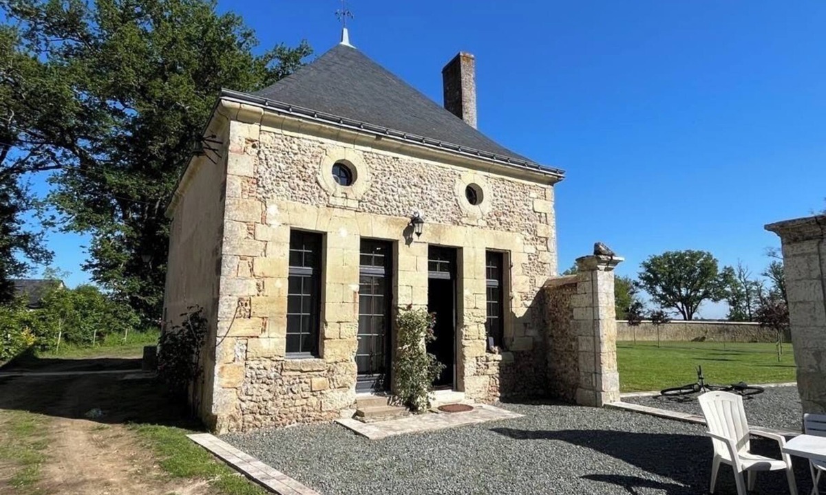 Autreche House | XVIth Hunting Lodge