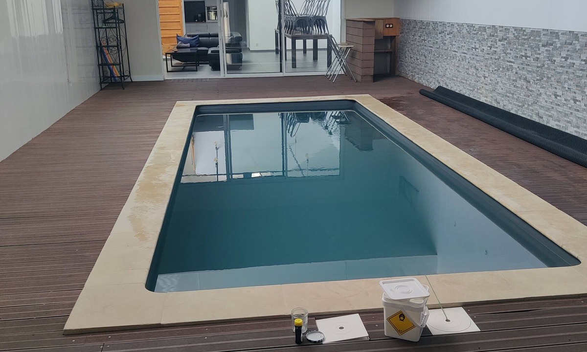 Le May-sur-Evre House | XXL loft with indoor pool and games room