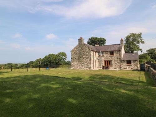 Dinas House | Y Berth Ddu Farmhouse