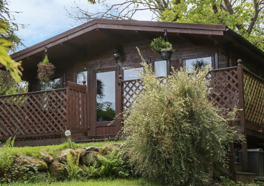 Henryd House | Y Caban