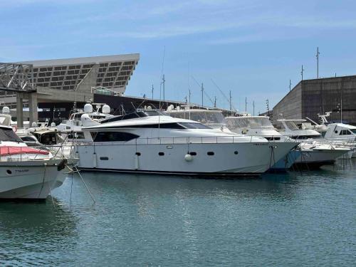 Sant Adria de Besos Boat Rental | YACHT 20Metros