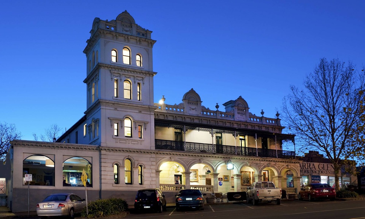 Yarra Glen Hotel | Yarra Valley Grand Hotel
