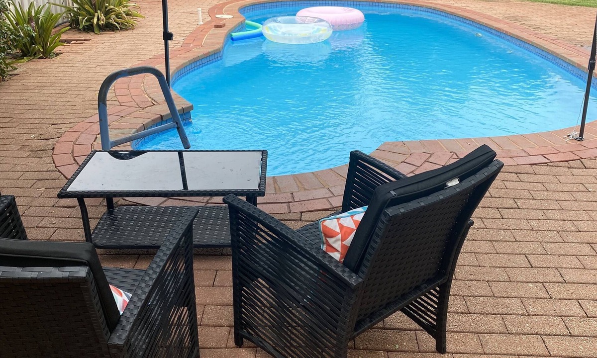 Yarrawonga House | Yarrawonga magic 300 metres from lake, private pool