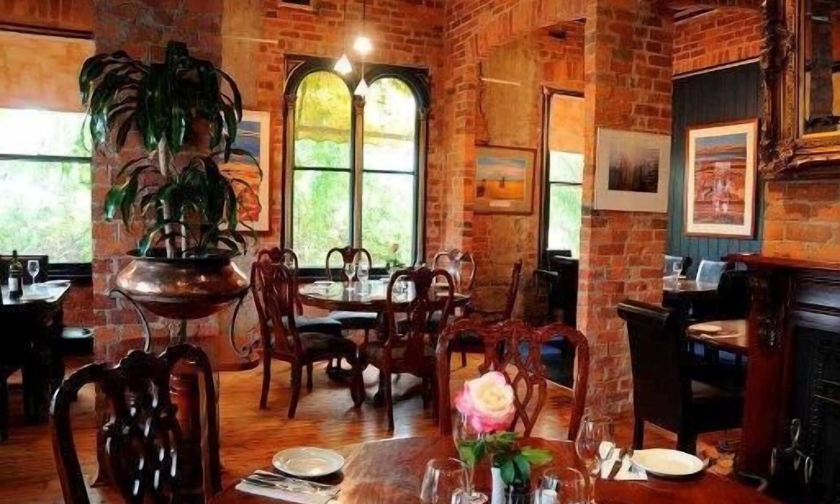 Yea Hotel | Yea Peppercorn Hotel