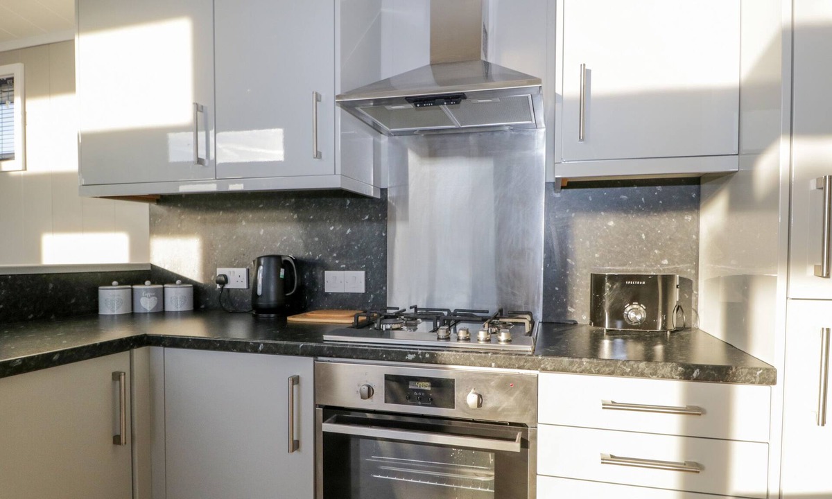 Tewitfield Cottage | Yealand 36