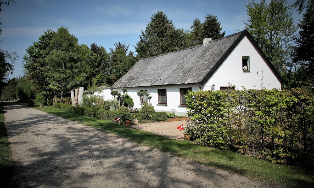 Svenstrup House | Year-round home for vacation and leisure in a large garden and park area.