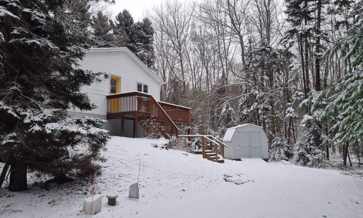 Peaks Island Cabin | Yearround Cottage on Peaks Island