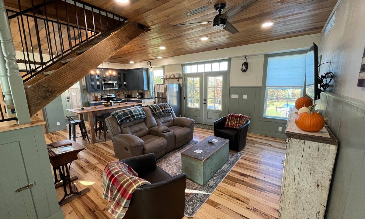 Treloar House | Yeates Schoolhouse, Yeates Schoolhouse Guest Suites