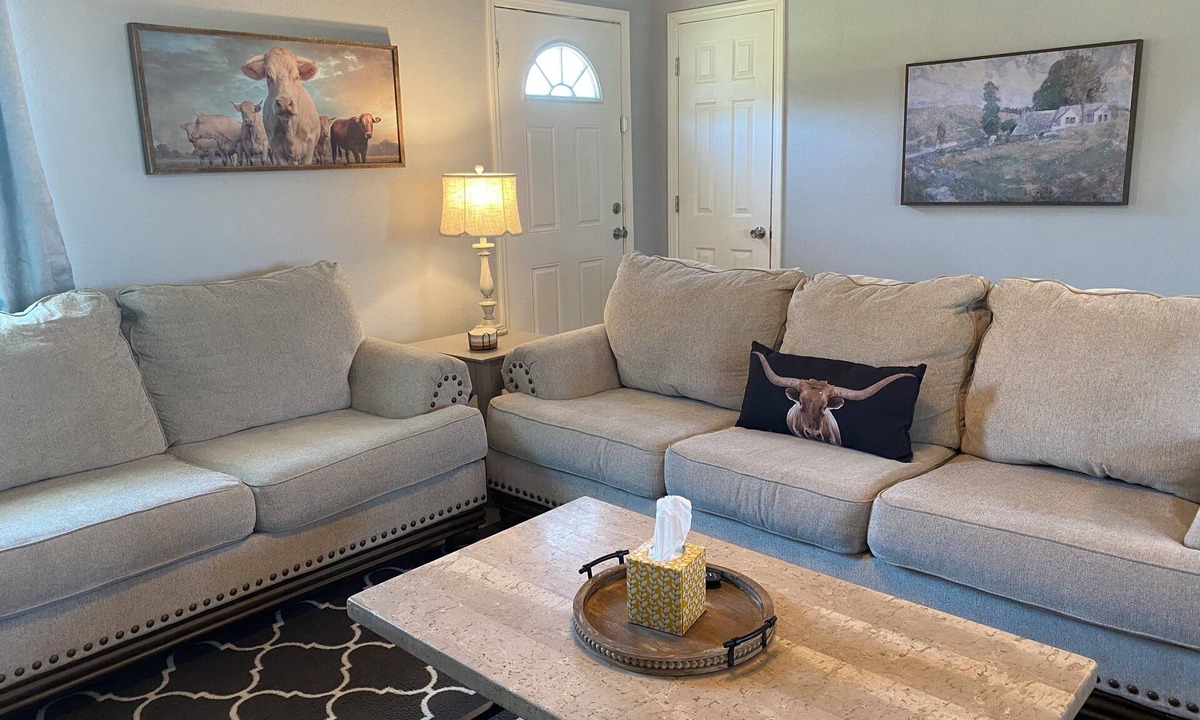 Claremore House | Yellow Country Delight