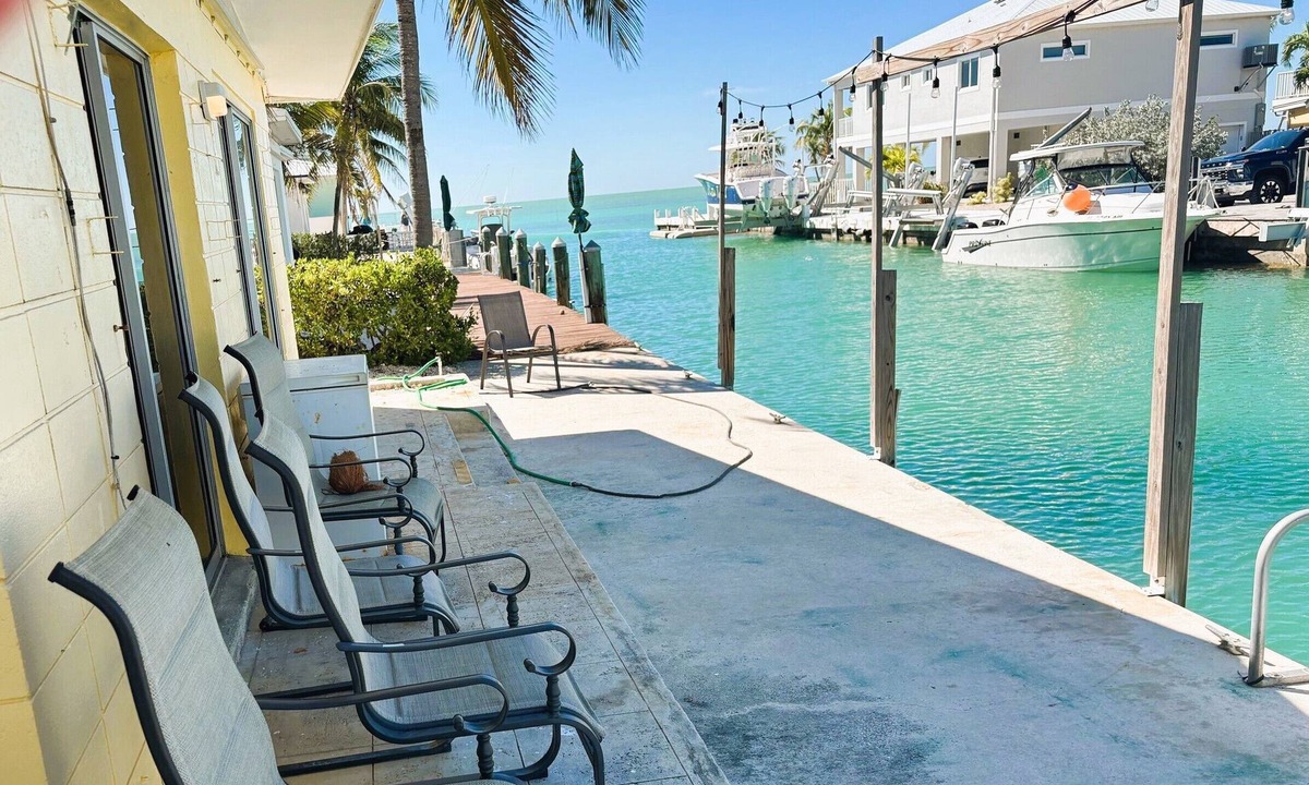 Little Venice House | Yellow Fin Ocean front Breeze- M#11