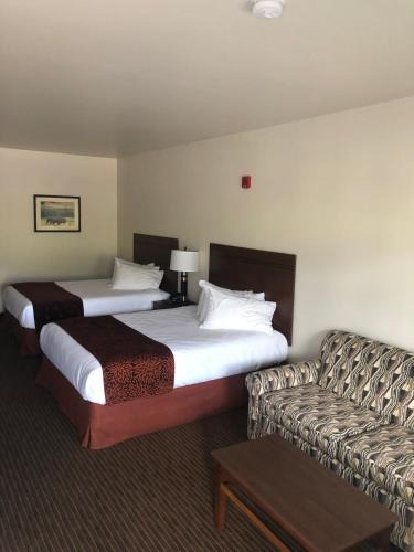 Gardiner Hotel | Yellowstone Big Rock Inn
