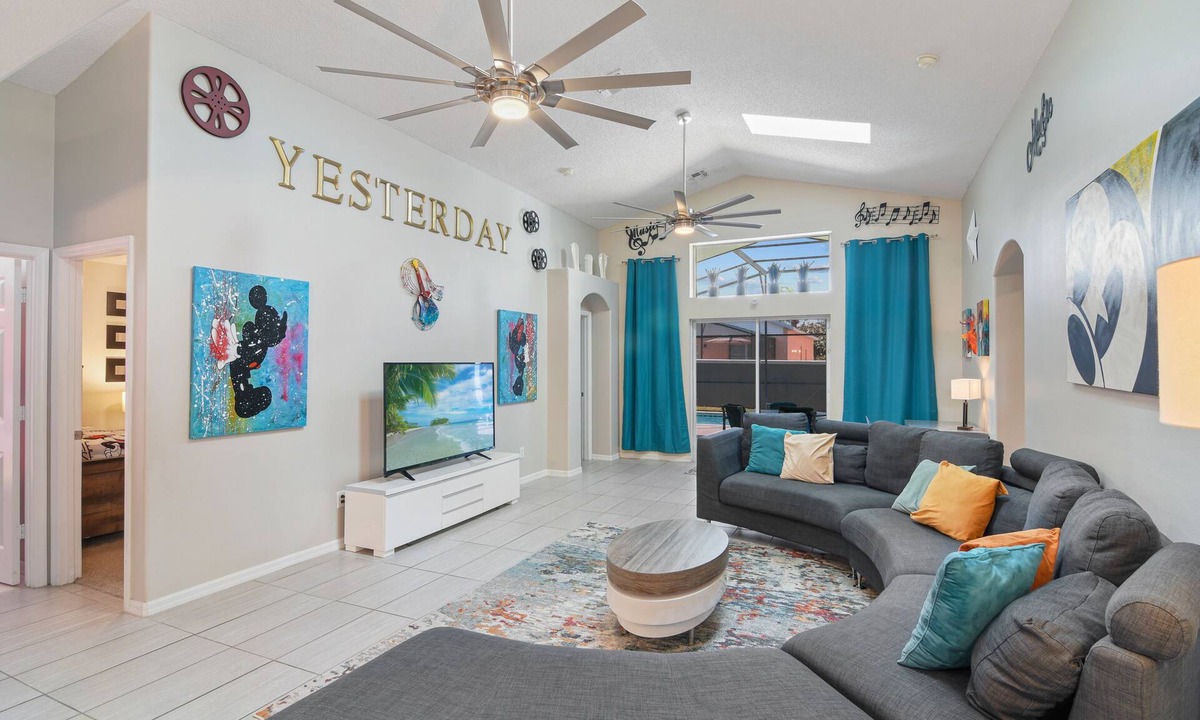 Windsor Palms House | Yesterday Villa, 5BR Luxury Home, South-Facing Pool, 3 Mi to Disney