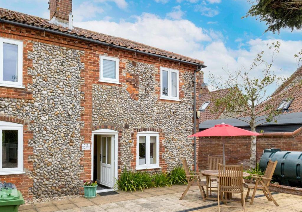 Langham House | Yew Tree Cottages No 9 - UK31485