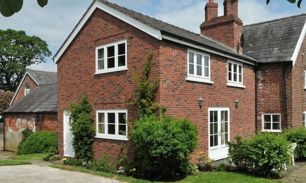 Congleton Cottage | Yew Tree Farm Cottage.