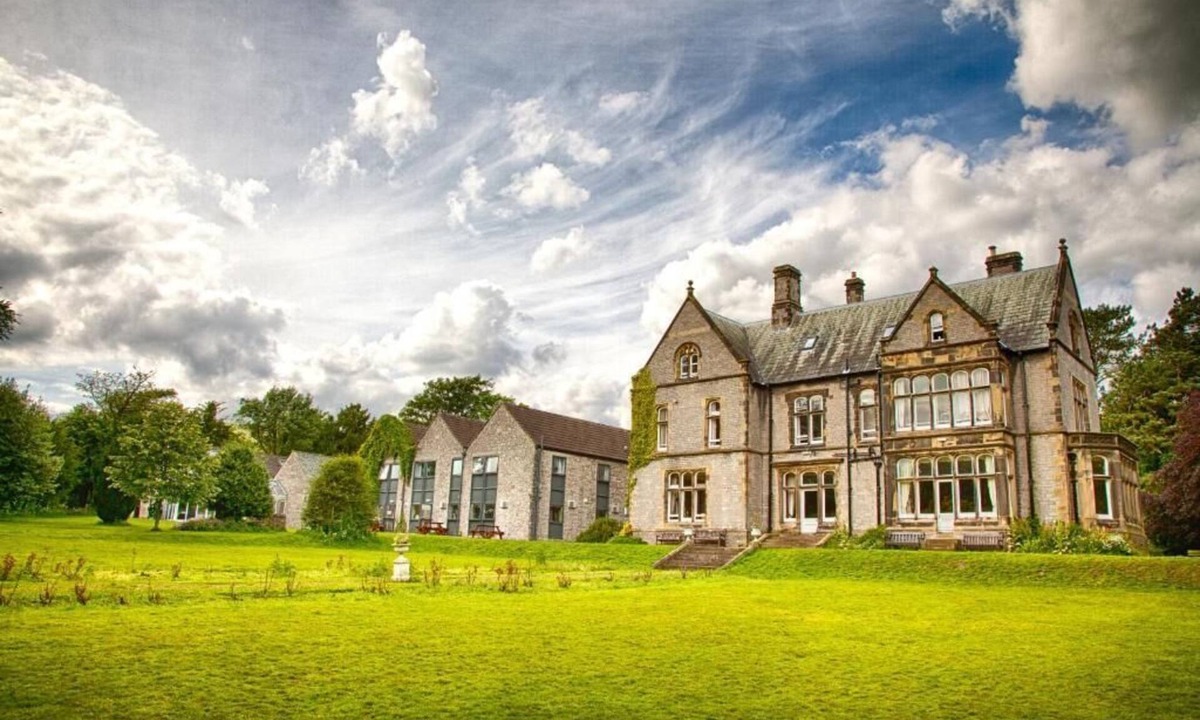 Castleton Hostel | YHA Castleton Losehill Hall - Hostel