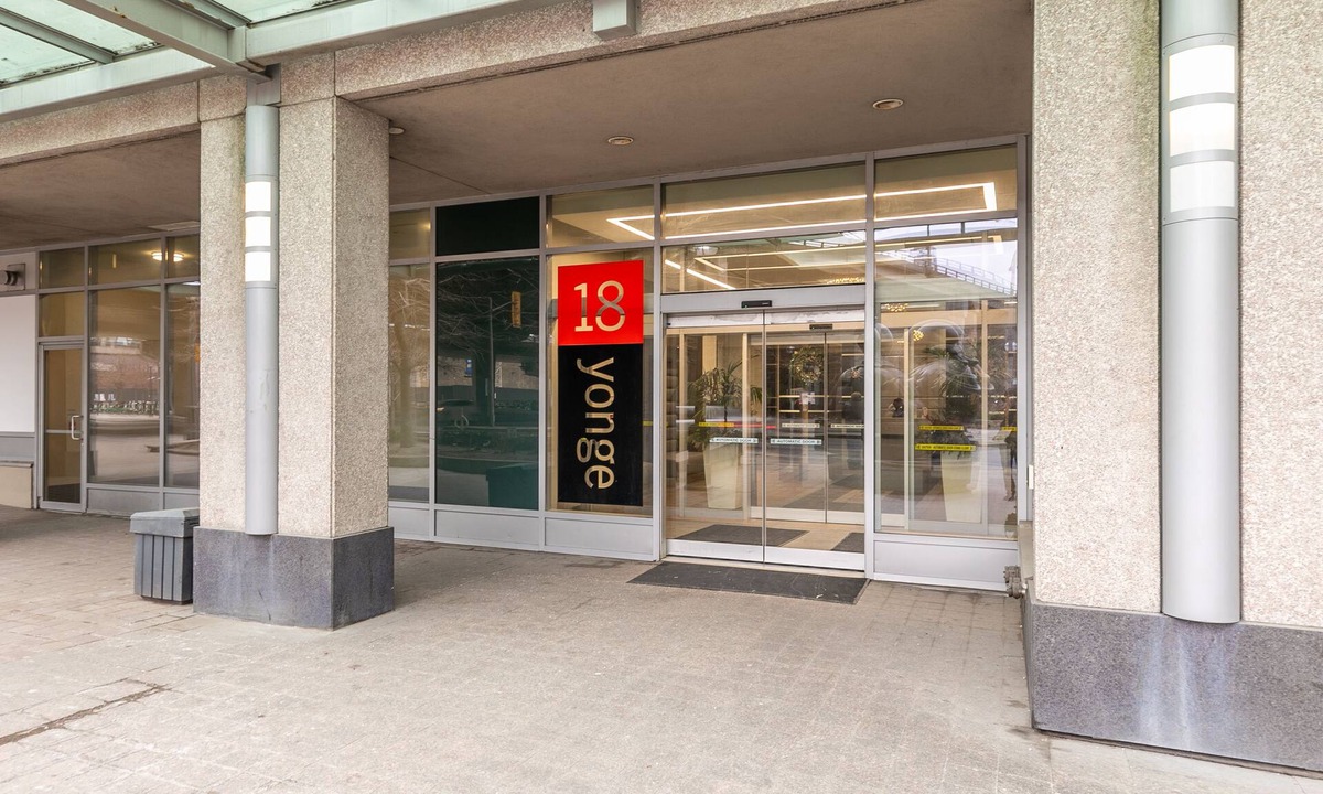 Downtown Toronto Apartment | Yonge Street Downtown Toronto Condos