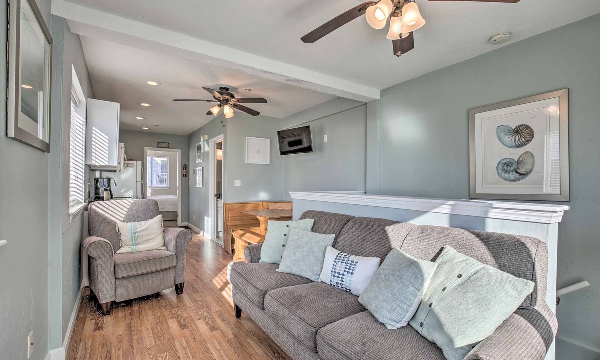 York Beach Condo | York Beachfront Condo - Steps to Long Sands!