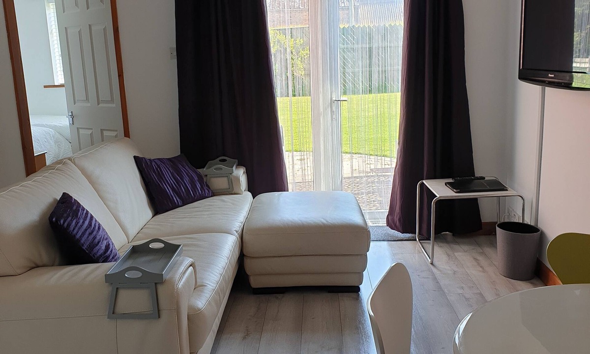 Kexby Cottage | York Two Bedroom Cottage Close to City of York Check in day Saturday